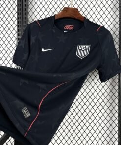 Maglia USA Away 2024/25 Versione Tifoso dettaglio stemma ricamato