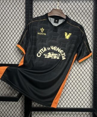 Maglia Venezia Home 2024/25 Versione Tifoso vista frontale completa