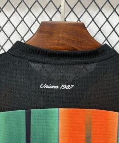 Maglia Venezia Third 2025/26 Versione Tifoso dettaglio stemma ricamato