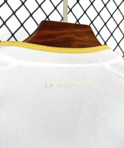 Maglia Venezuela Away 2024/25 Versione Tifoso dettaglio stemma ricamato