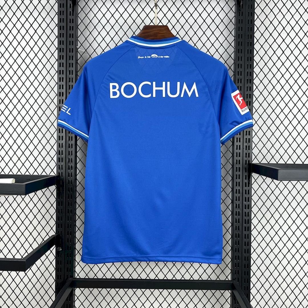 Maglia VfL Bochum Home 2024/25 Versione Tifoso dettaglio stemma ricamato