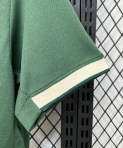 Maglia Wolfsburg Home 2025/26 Versione Tifoso vista laterale