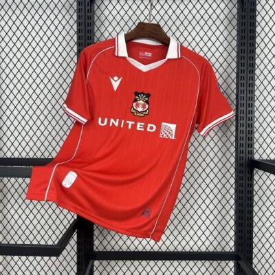 Maglia Wrexham Home 2025/26 Versione Tifoso vista frontale completa