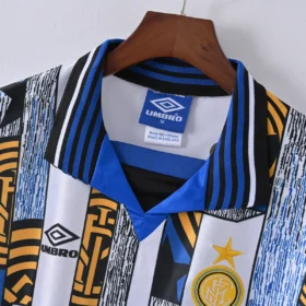 Camiseta Inter 1995/96 – Segunda Equipación — Detalle del producto