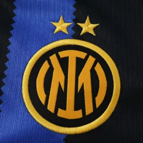 Prima Maglia Inter 2026/27 — dettaglio reale 1