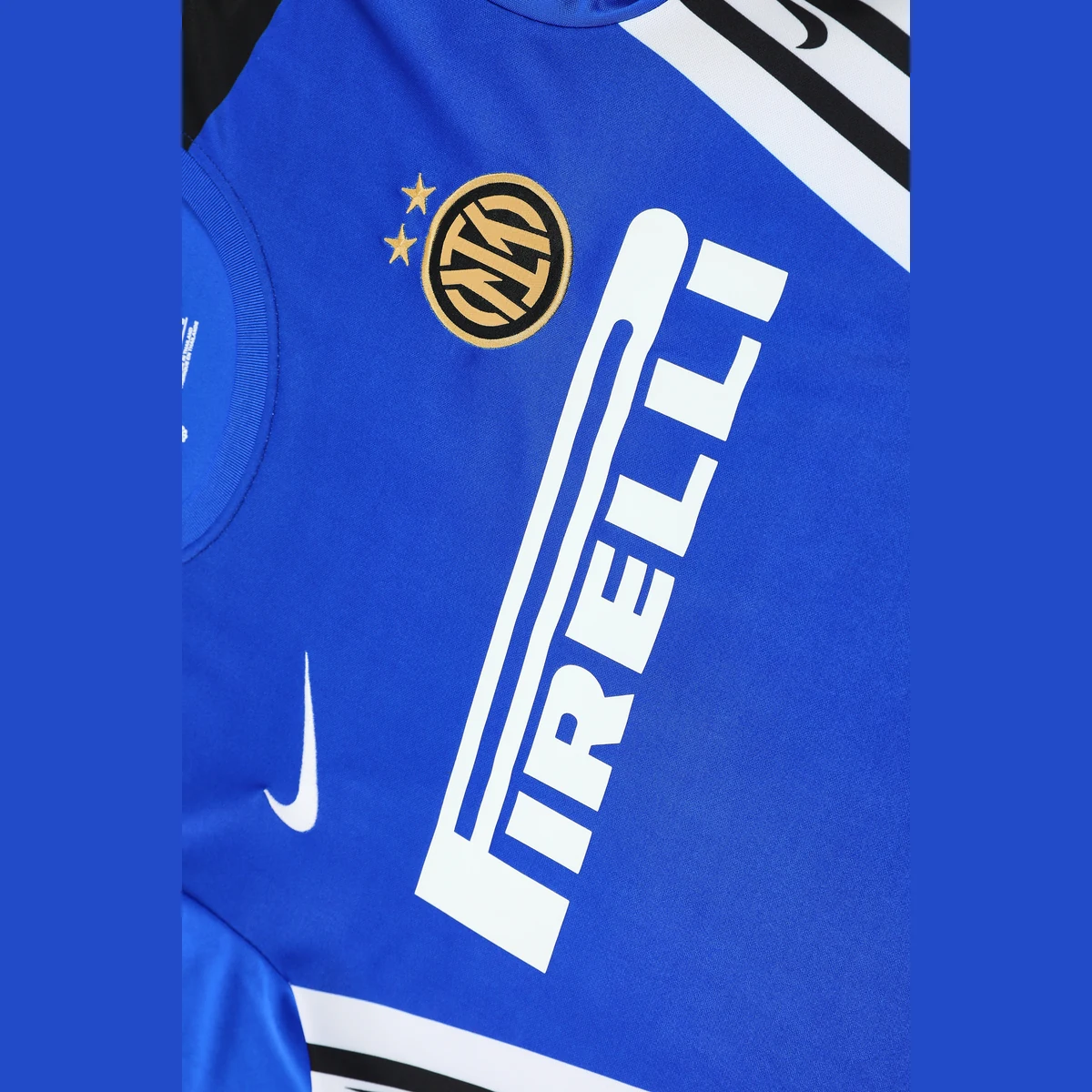 Completo Inter Allenamento Blu Manica Corta - dettaglio del tessuto