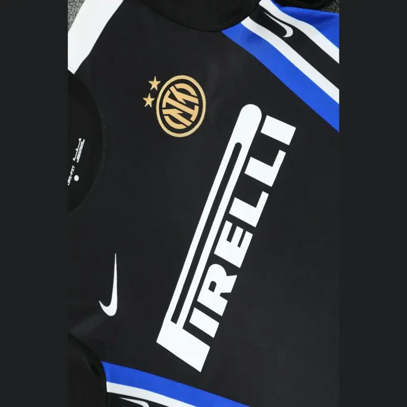 Completo Inter Allenamento Nero Manica Corta - dettaglio della zip