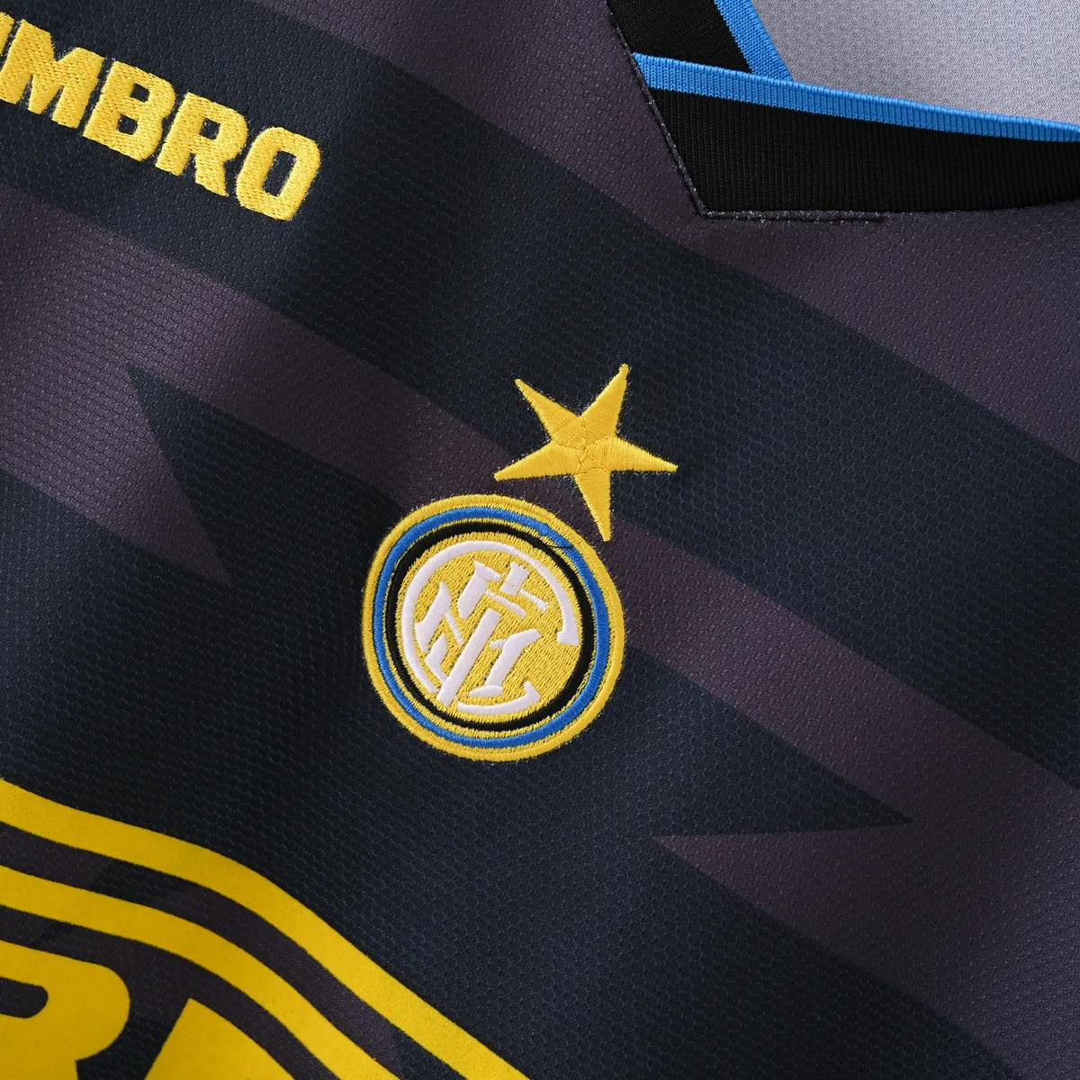 Terza Maglia Inter Manica Lunga 1997/98 – dettaglio reale del prodotto 1, foto del fornitore