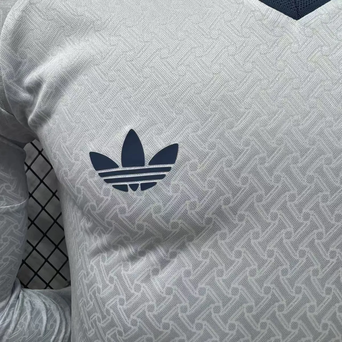 Seconda Maglia Italia Mondiale 2026 Manica Lunga – Giocatore – dettaglio reale del prodotto 2, foto del fornitore