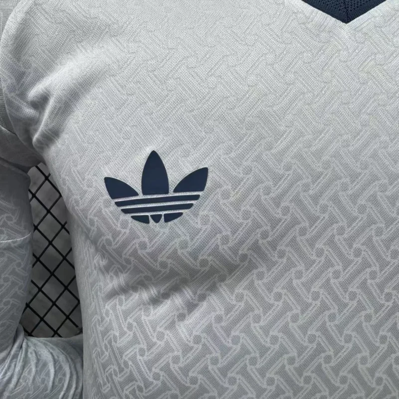 maglia italia away mondiale 2026 manica lunga dettaglio tessuto e finiture TIFOSO STORE