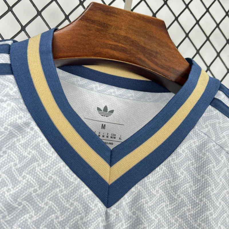 maglia italia away mondiale 2026 dettaglio tessuto e finiture TIFOSO STORE