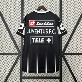 Camiseta Juventus 2000/01 – Segunda Equipación — Vista posterior