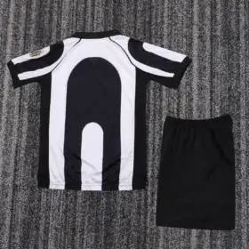 Conjunto Juventus Retro Niño 1997/98 — Vista posterior