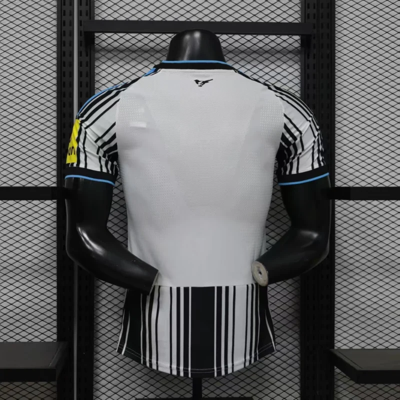 maglia newcastle home 2026/27 vista retro TIFOSO STORE