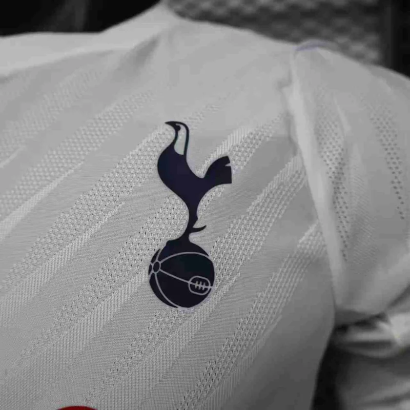maglia tottenham home 2026/27 dettaglio tessuto e finiture TIFOSO STORE