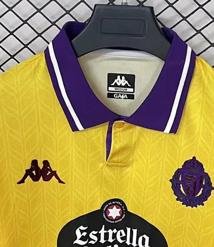 maglia valladolid third dettaglio colletto e petto