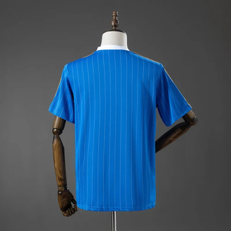 t-shirt real madrid terrace retro della maglia