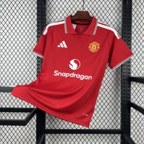 Prima Maglia Manchester United 2026/27 — Vista frontale