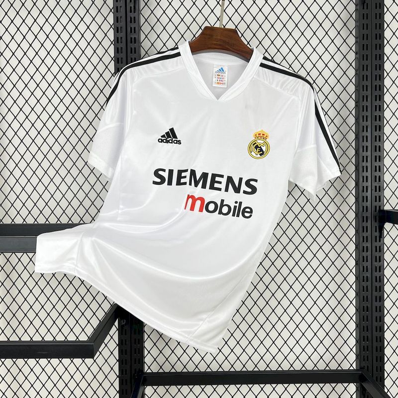 Maglia Real Madrid Retro 2004/05 fronte con logo Adidas e stemma