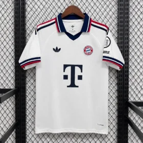 Seconda Maglia Bayern Monaco 2026/27 — Vista frontale