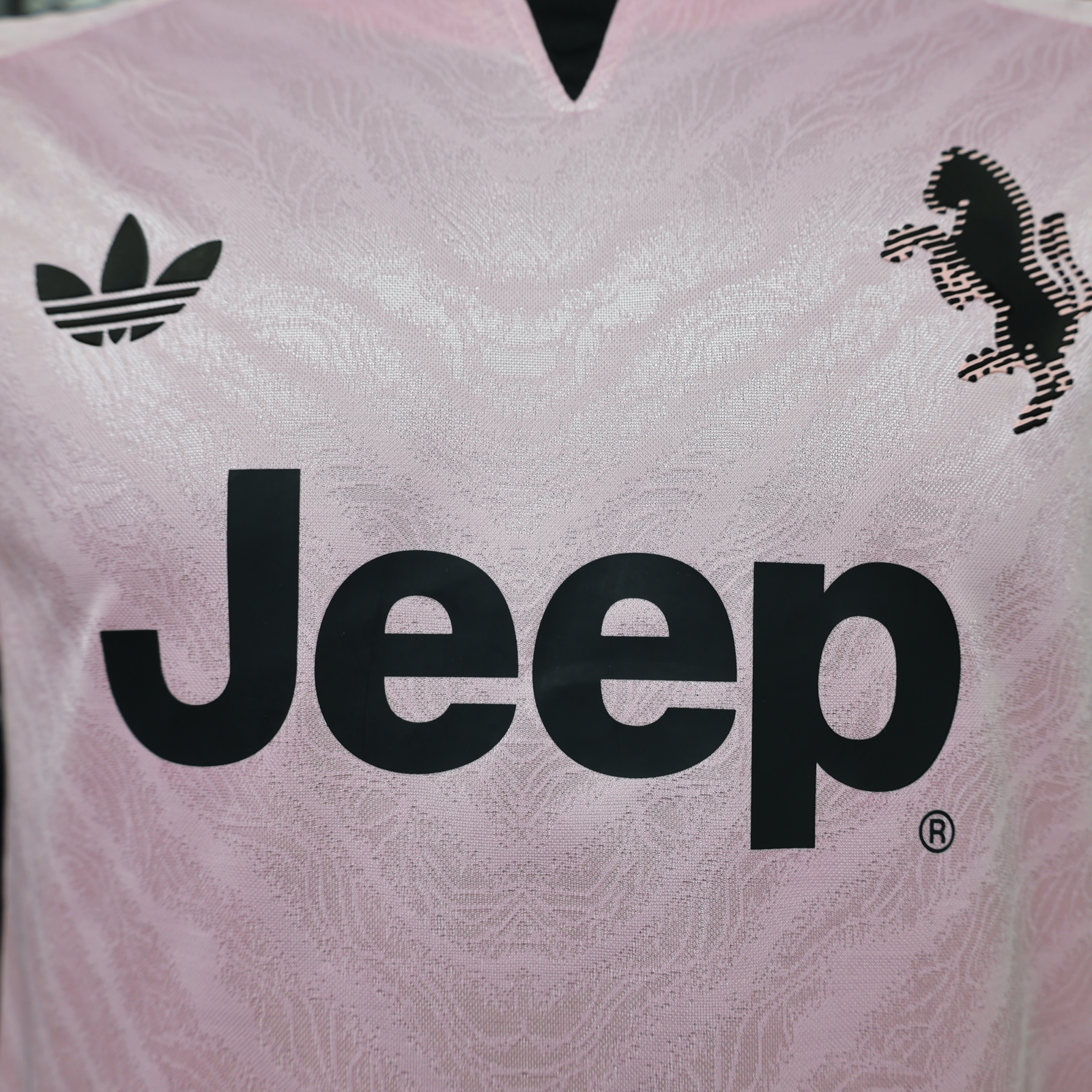 seconda maglia Juventus 2026/27 dettaglio fronte