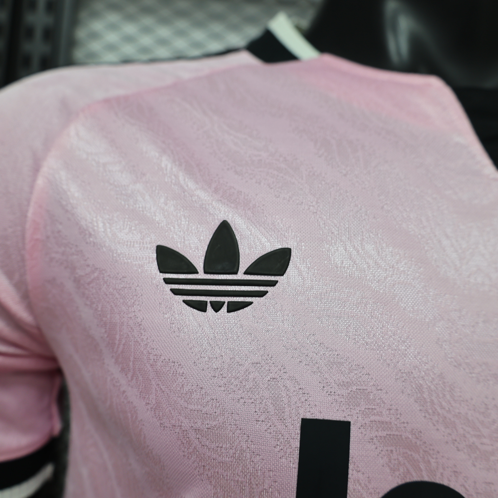 seconda maglia Juventus 2026/27 dettaglio colletto