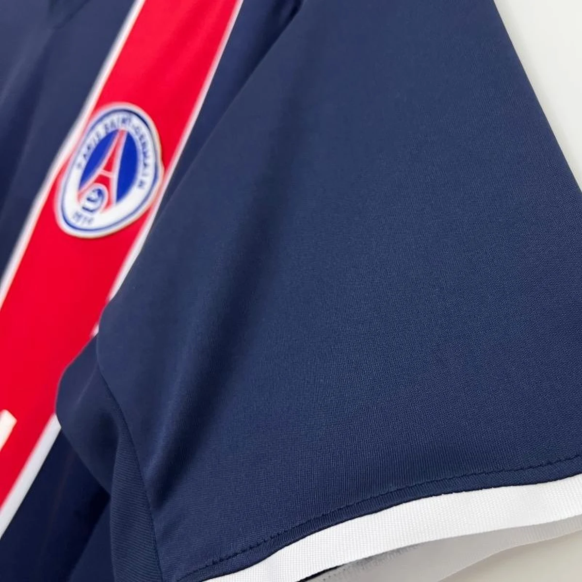 Maglia PSG 2002/03 Retro, dettaglio del tessuto e della vestibilità