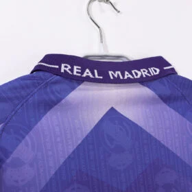 Camiseta Real Madrid 1996/97 – Segunda Equipación — Foto 6