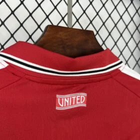 Prima Maglia Manchester United 2026/27 — Dettaglio prodotto