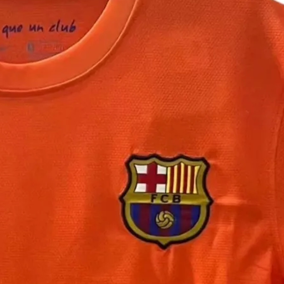 maglia barcellona away 2013 stemma sul petto