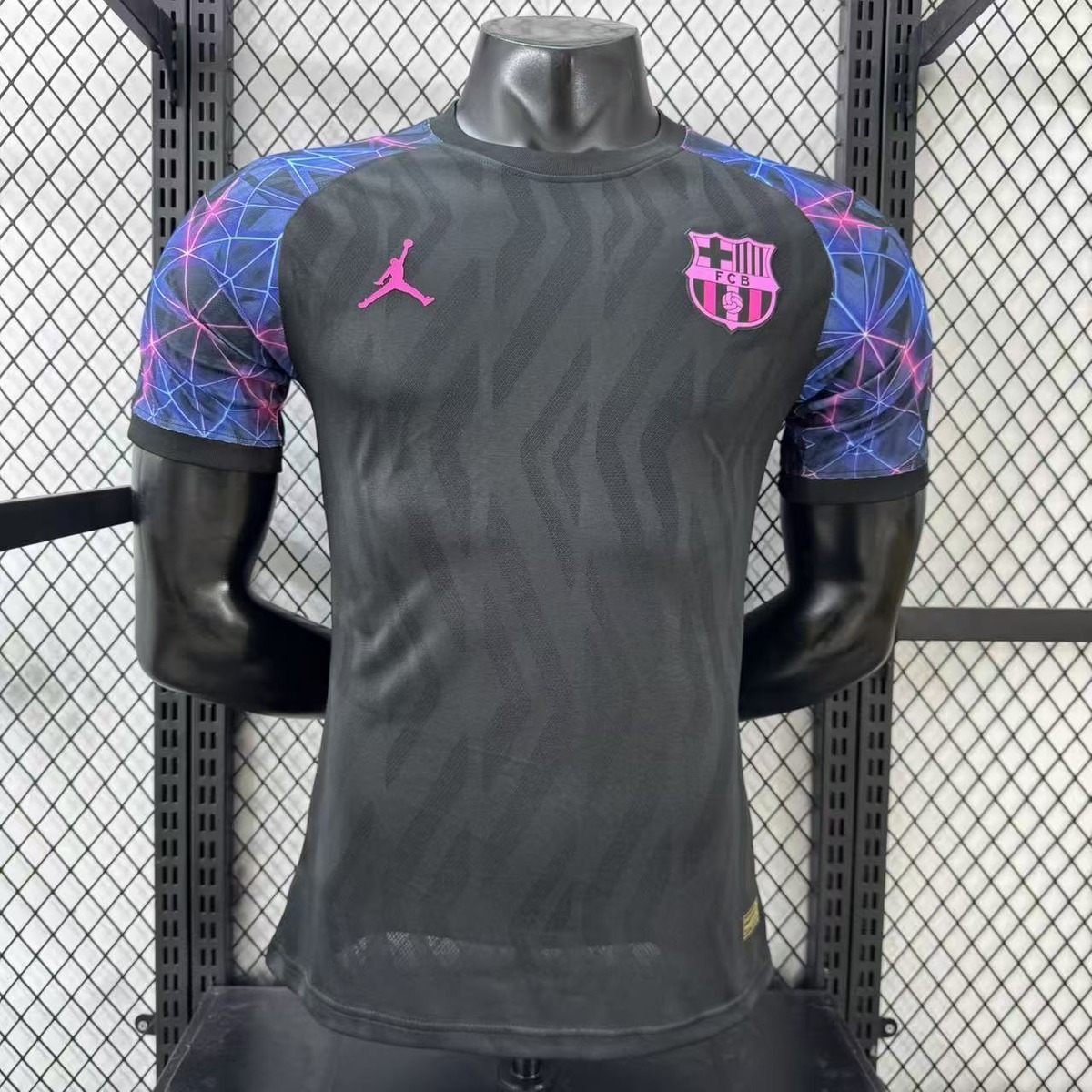maglia barcellona special nera fronte nero con maniche grafiche