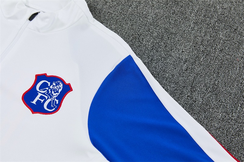 tuta chelsea bianca 2026/27 dettaglio collo alto con mezza zip