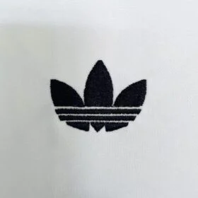 Camiseta Real Madrid 1984/85 – Primera Equipación — Detalle del producto