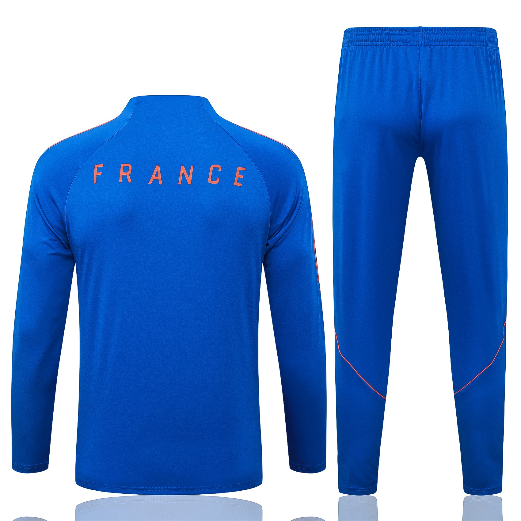 retro della tuta francia con scritta France stampata in diagonale