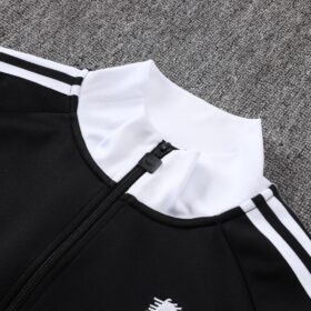 Chandal Juventus 2026/27 — Detalle de materiales y logo