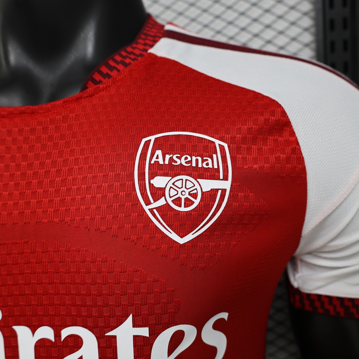 maglia arsenal giocatore petto con sponsor