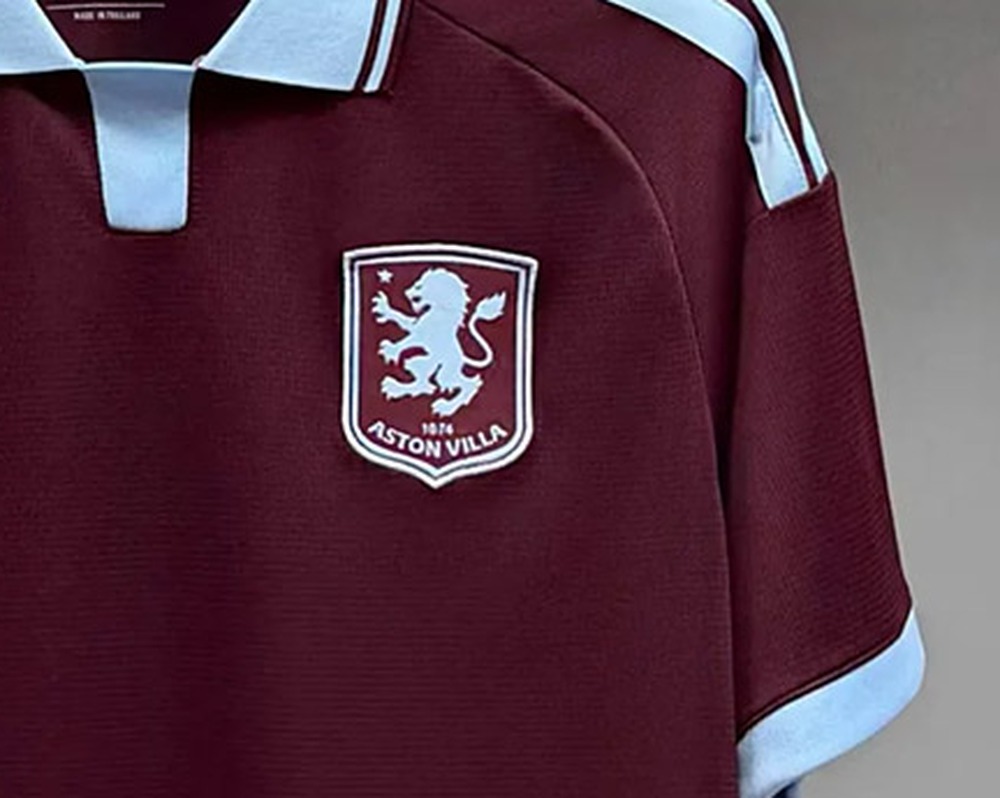 maglia aston villa 26 27 stemma con leone