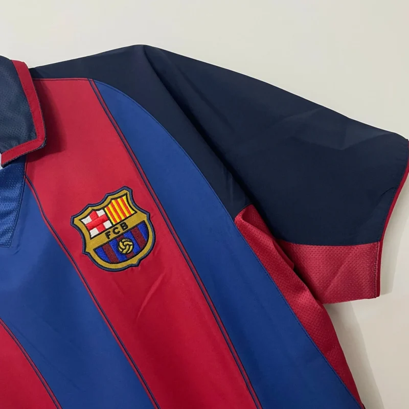Maglia Barcellona 2004 Retro stemma e manica