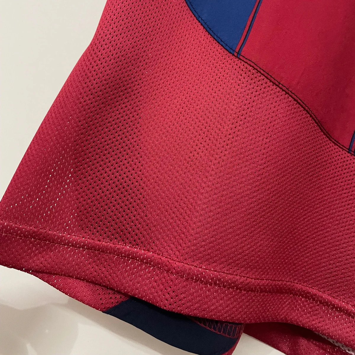 Maglia Barcellona 2004 Retro dettaglio del tessuto