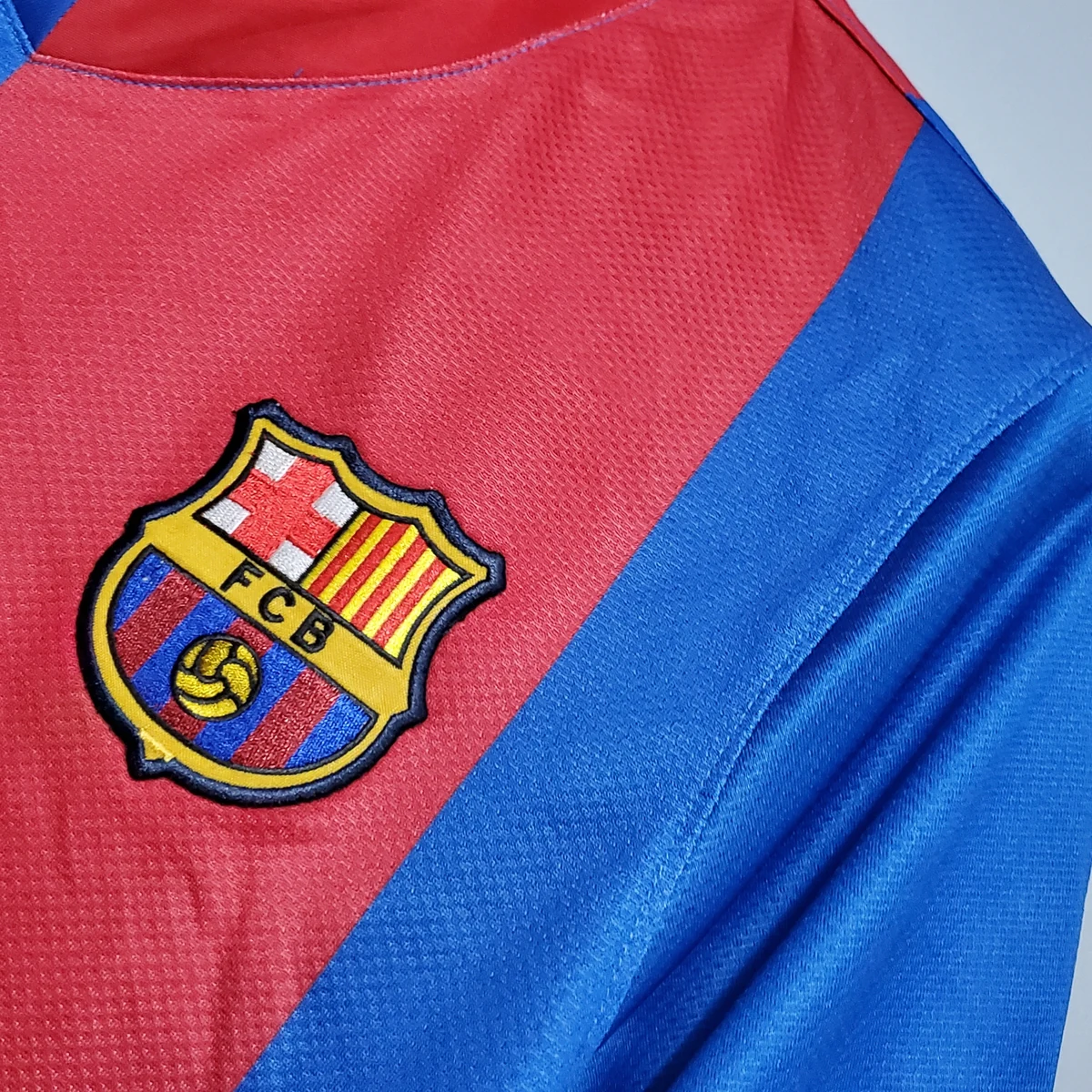 Maglia Barcellona 2007 Retro stemma sul petto