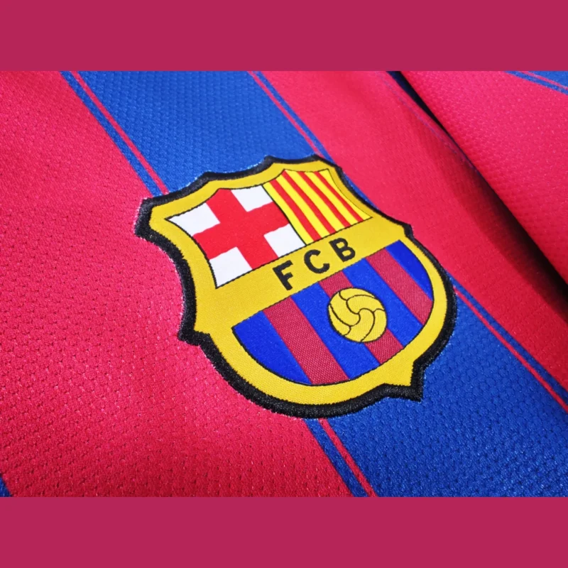 Maglia Barcellona 2010 Retro stemma sul petto