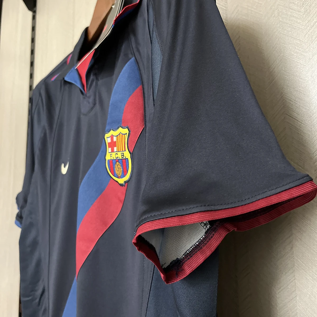 Maglia Barcellona away 2003 Retro dettaglio della manica