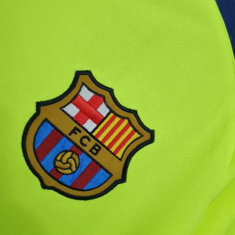 Maglia Barcellona away 2006 Retro stemma sul petto