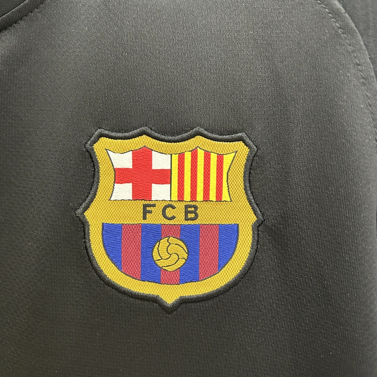Maglia Barcellona away 2012 Retro stemma sul petto