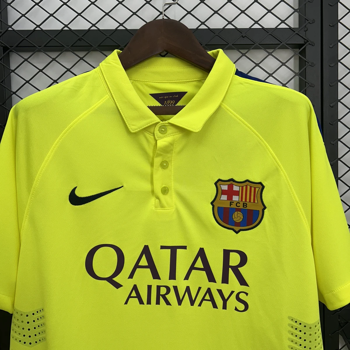 Maglia Barcellona third 2015 Retro busto e stemma