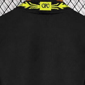 camiseta chelsea negra pecho con escudo