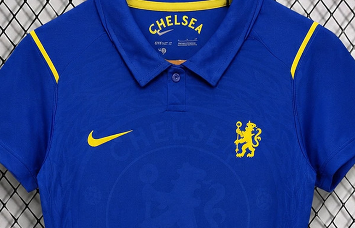 maglia chelsea donna colletto polo da vicino