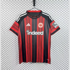 camiseta francoforte fronte a righe rossonere