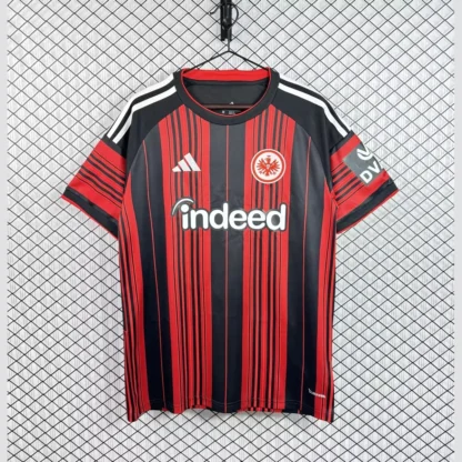 camiseta francoforte fronte a righe rossonere