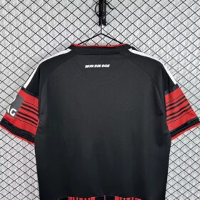camiseta Frankfurt retro en detalle